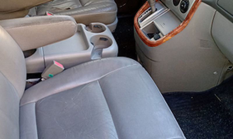 Kia Carnival...