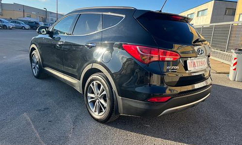 Hyundai Grand Santa ...
