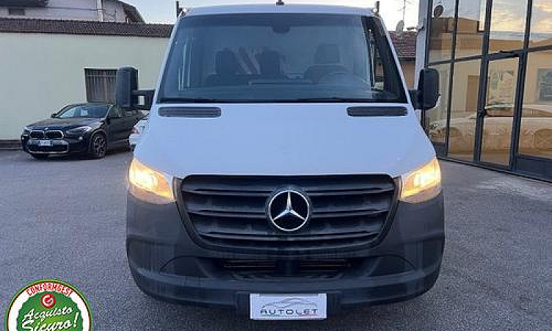 Mercedes-Benz Sprint...