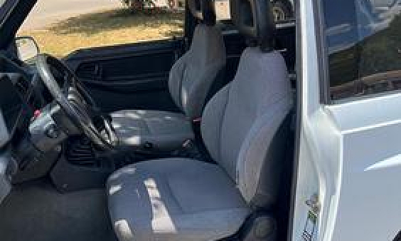 Suzuki Vitara/Sideki...
