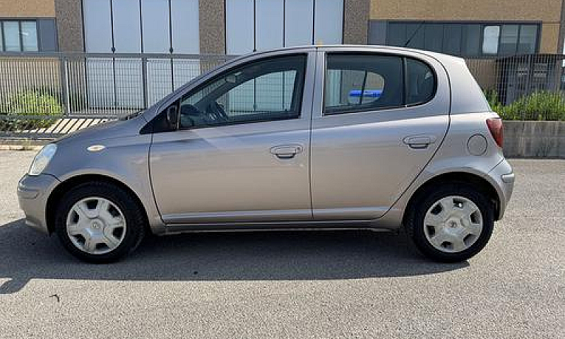 Toyota Yaris 1.4 Tdi...