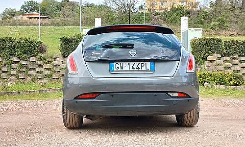 Lancia Delta 1.6 Mjt...