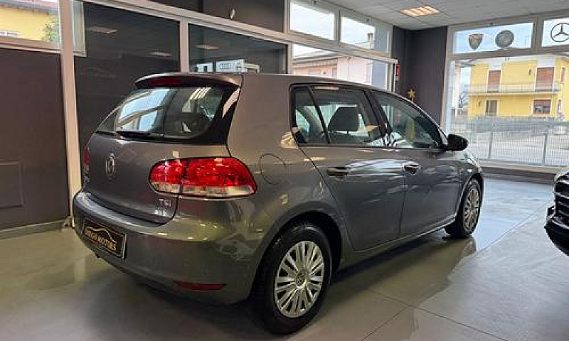 Volkswagen Golf Var....