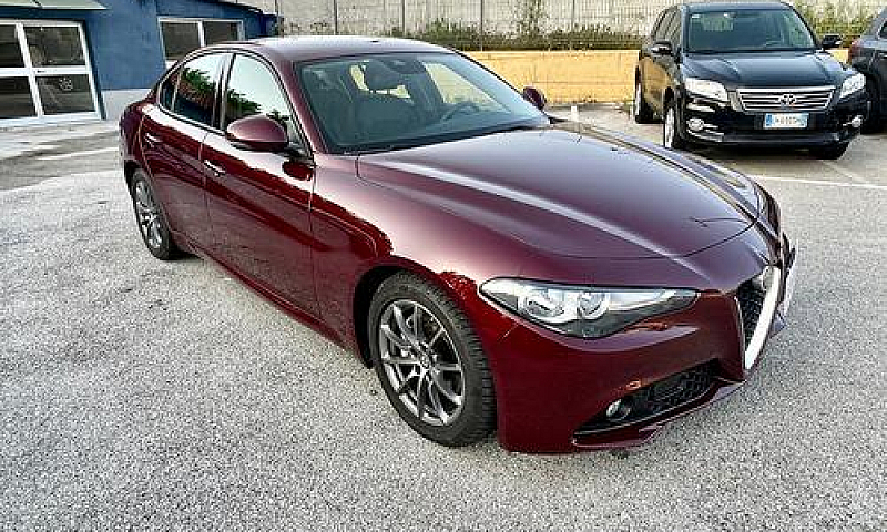 Alfa Romeo Giulia 2....