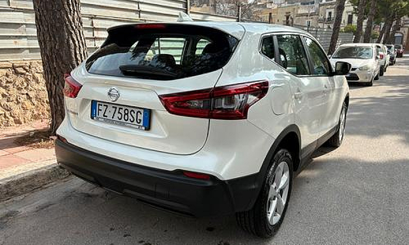 Nissan Qashqai 1.5 D...