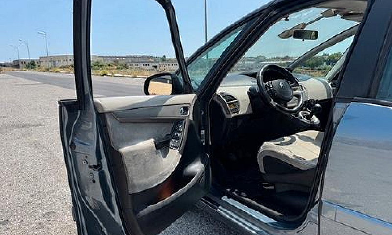 Citroen C4 Picasso 1...