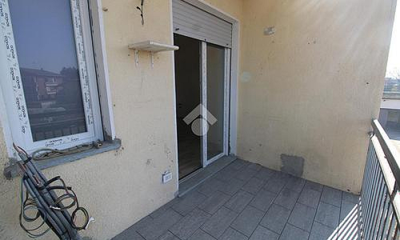 3 Locali A Trofarell...