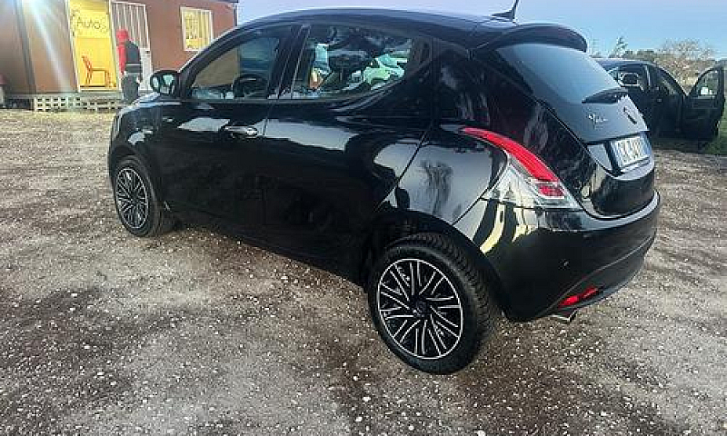 Lancia Ypsilon 1.0 F...
