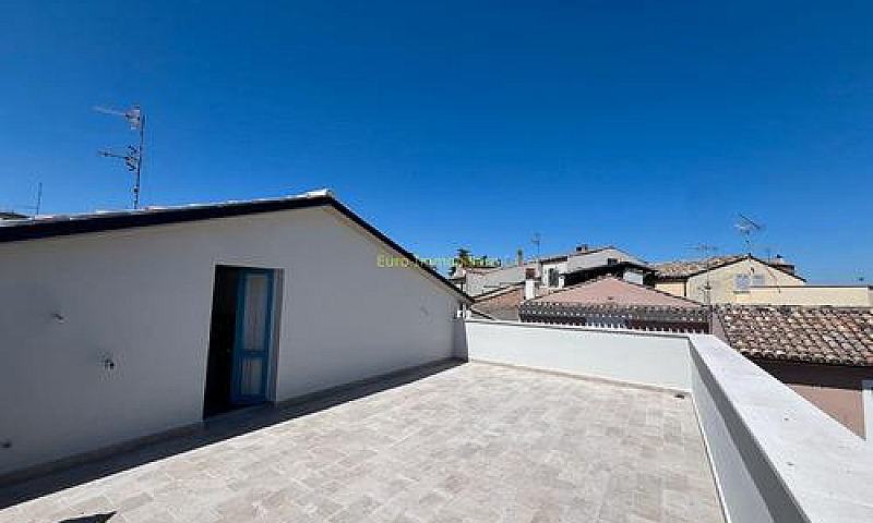 Ampio Appartamento, ...