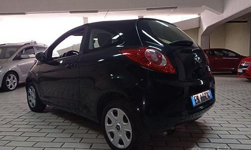 Ford Ka...