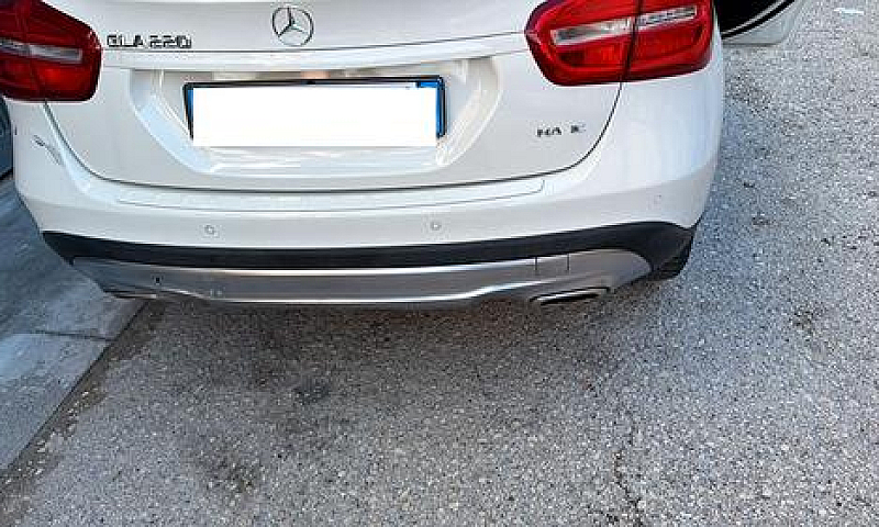 Mercedes-Benz Gla 22...