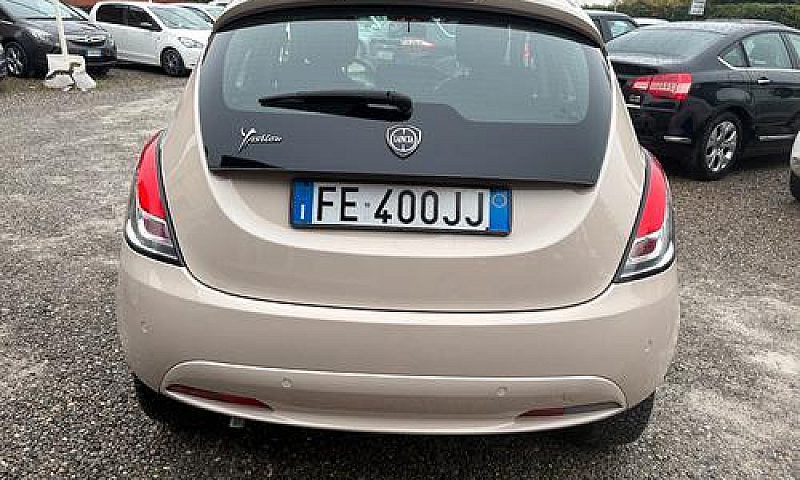 Lancia Ypsilon 1.2 G...