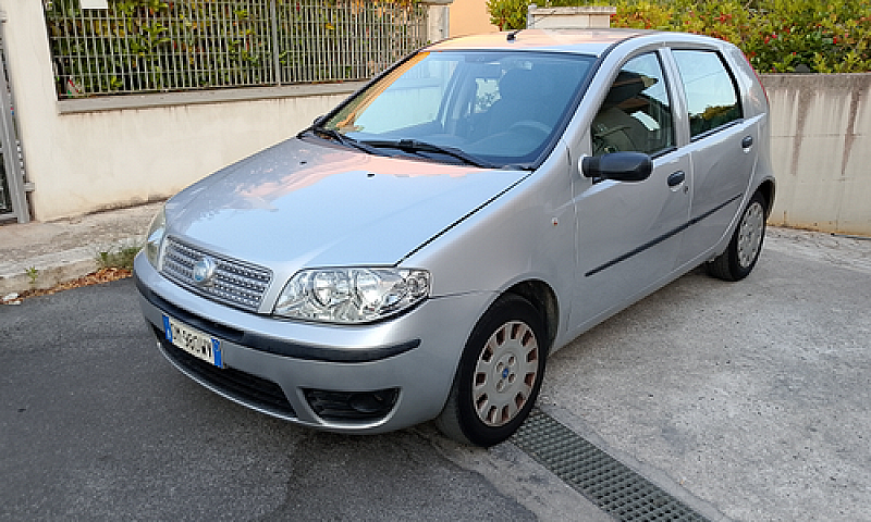 Fiat-- Punto 2008 Me...