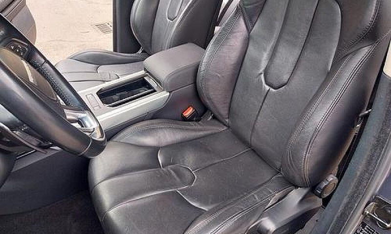 Land Rover Range Evo...