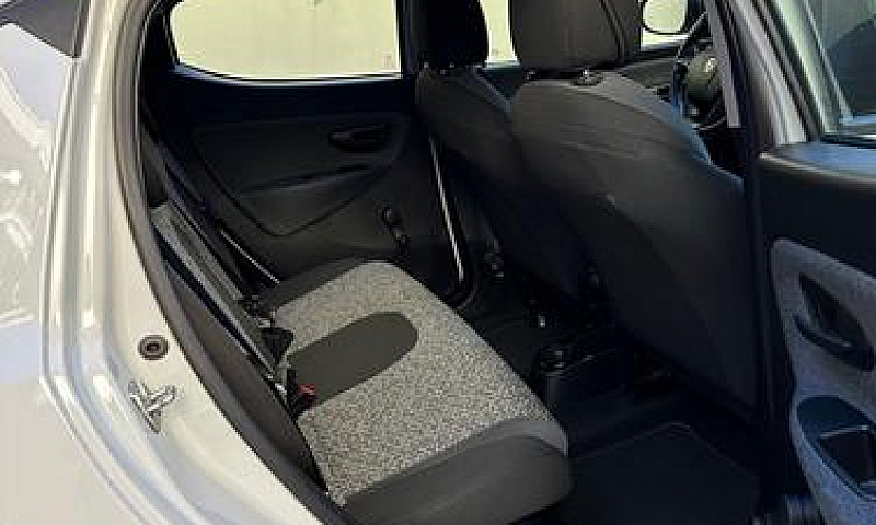 Lancia Ypsilon 1.0 7...