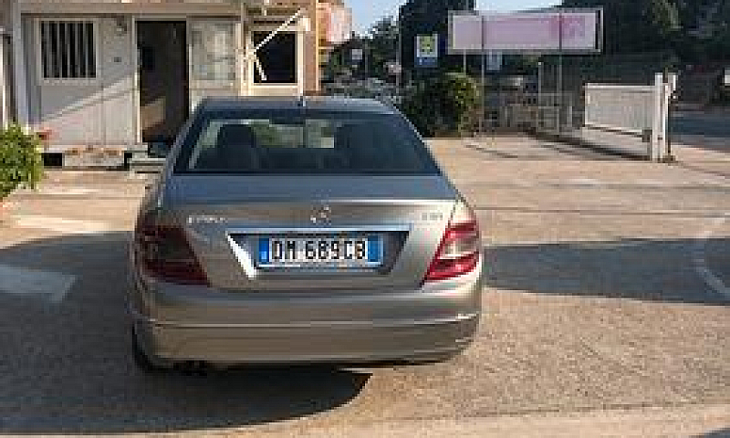 Mercedes-Benz C 200 ...