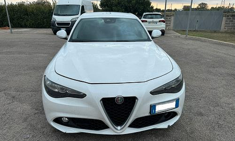 Alfa Romeo Giulia Da...