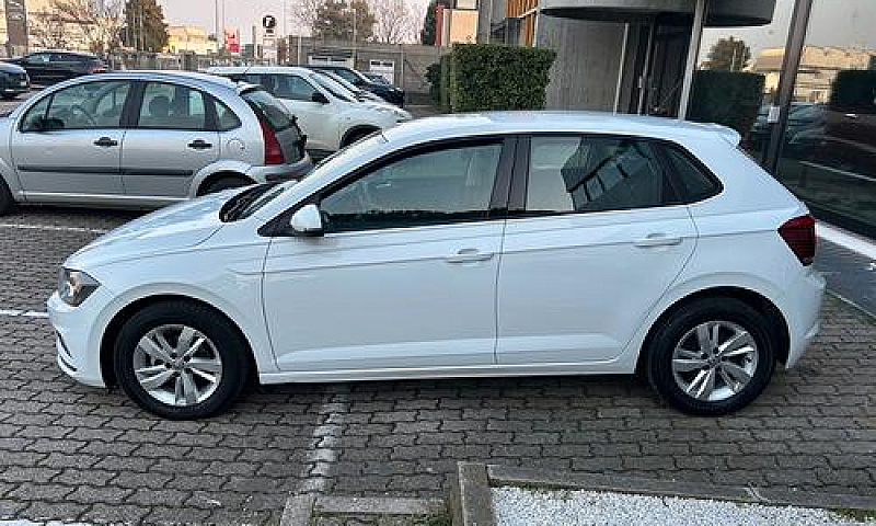 Volkswagen Polo 5P 1...