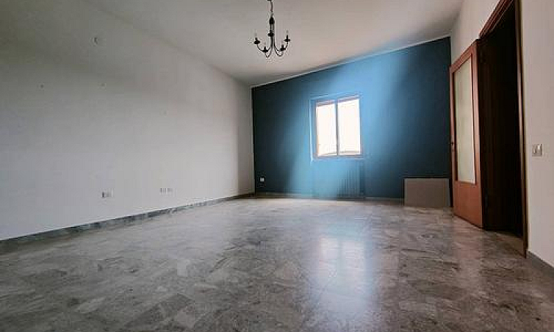 Appartamento In Zona...