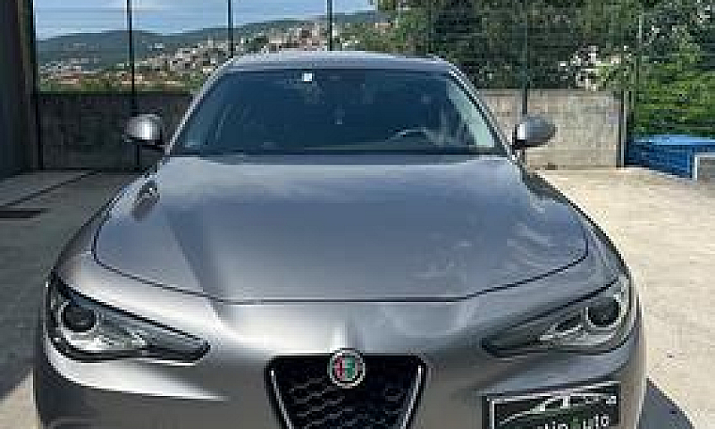 Alfa Romeo Giulia 2....