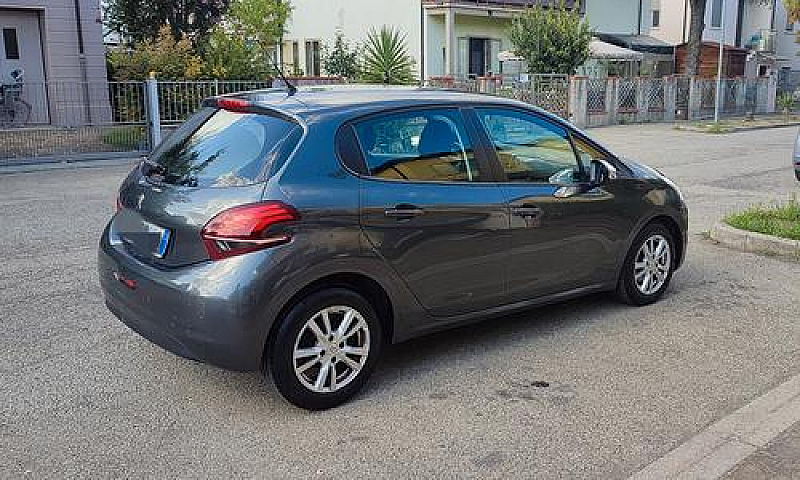 Peugeot 208 Bluehdi ...