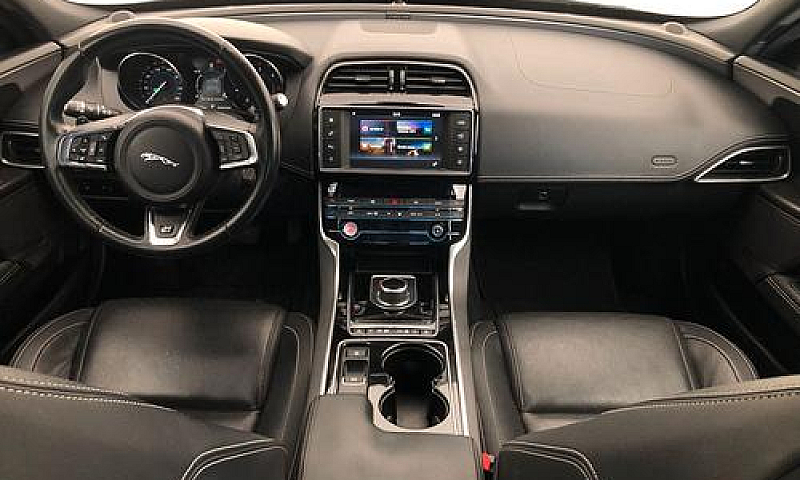 Jaguar Xe 2.0 D Turb...