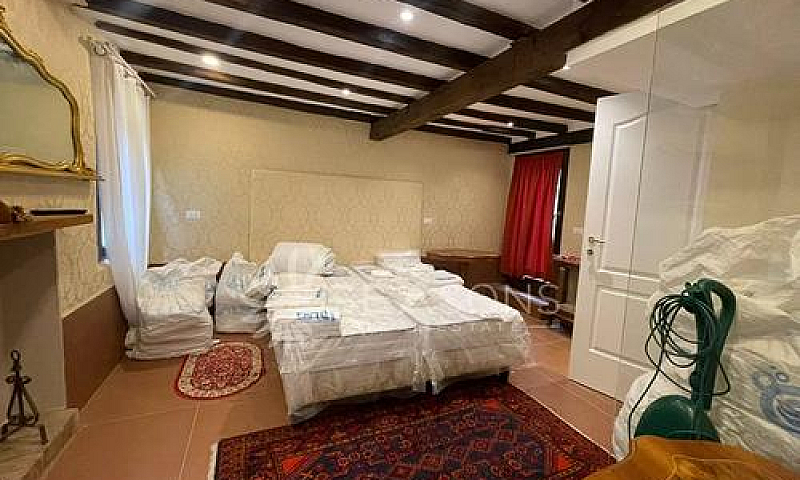 Intero Palazzo Canna...