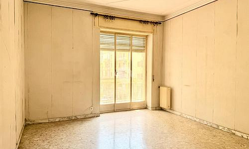4 Locali A Catania...