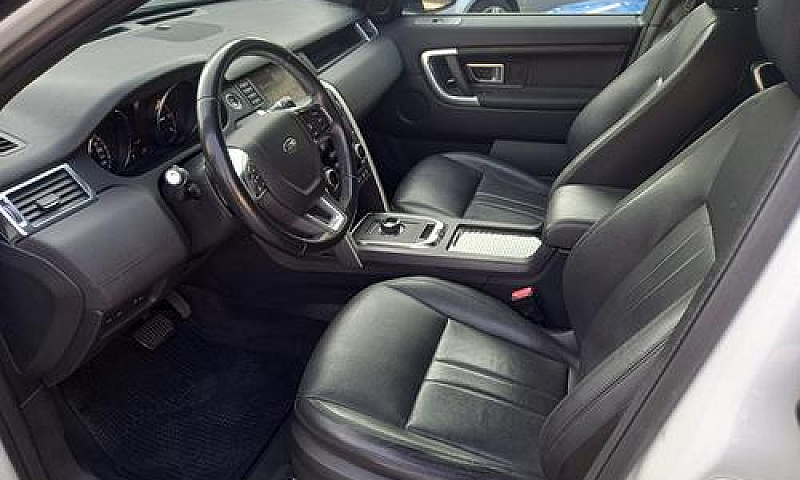 Land Rover Discovery...