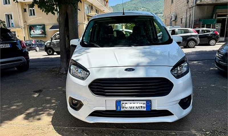 Ford Tourneo Courier...