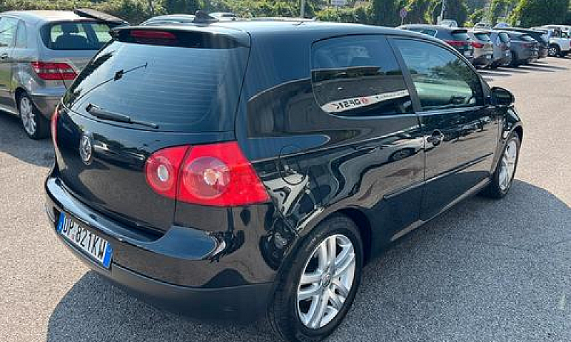 Volkswagen Golf 1.6 ...