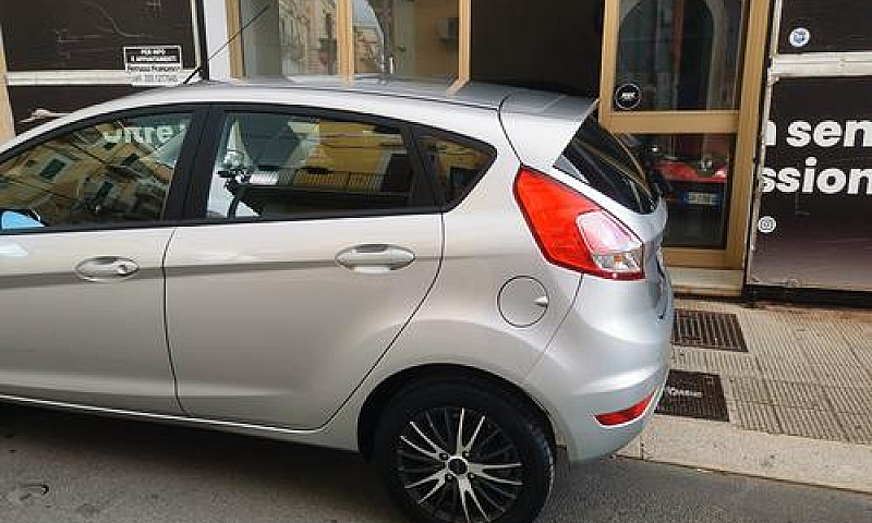 Ford Fiesta 1.4 5 Po...