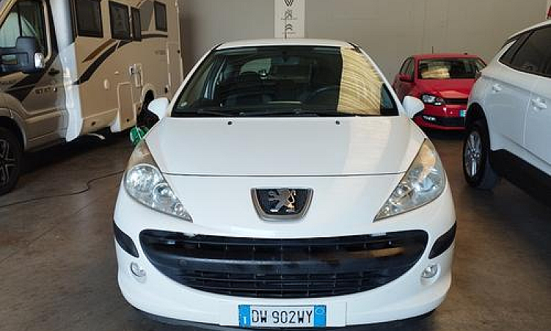 Peugeot 207 1.4 75Cv...