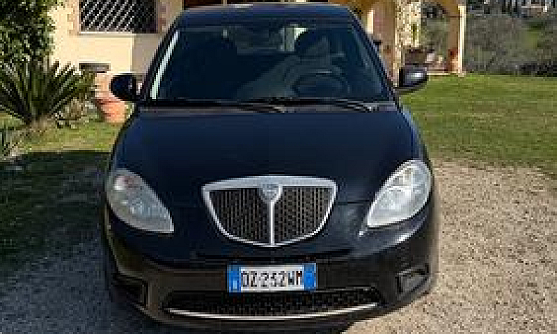 Lancia Ypsilon 1.4 E...