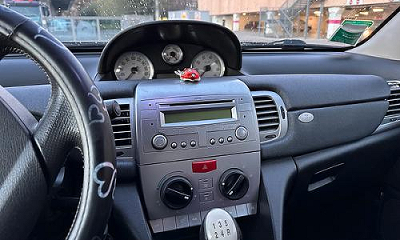 Lancia Ypsilon - 200...