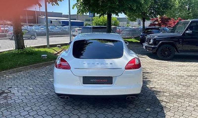 Porsche Panamera 3.0...