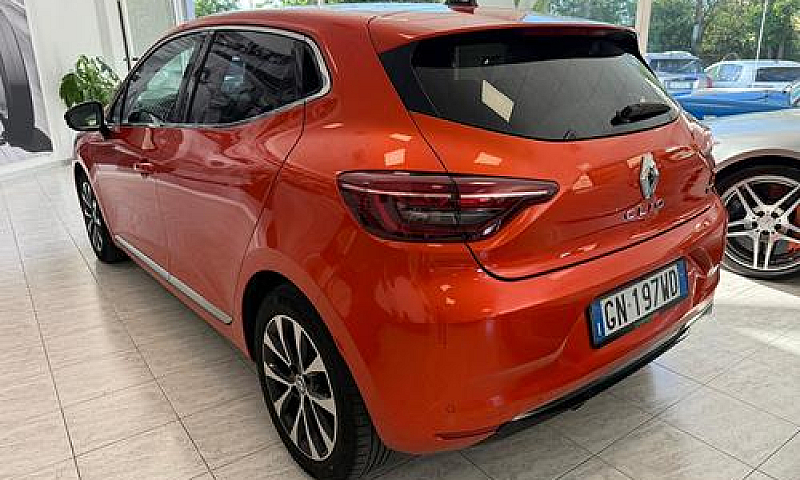Renault Clio Full Hy...