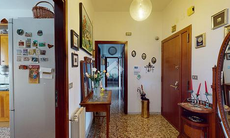 3 Locali A Brindisi...