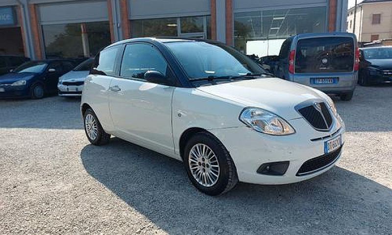 Lancia Ypsilon 1.2 A...