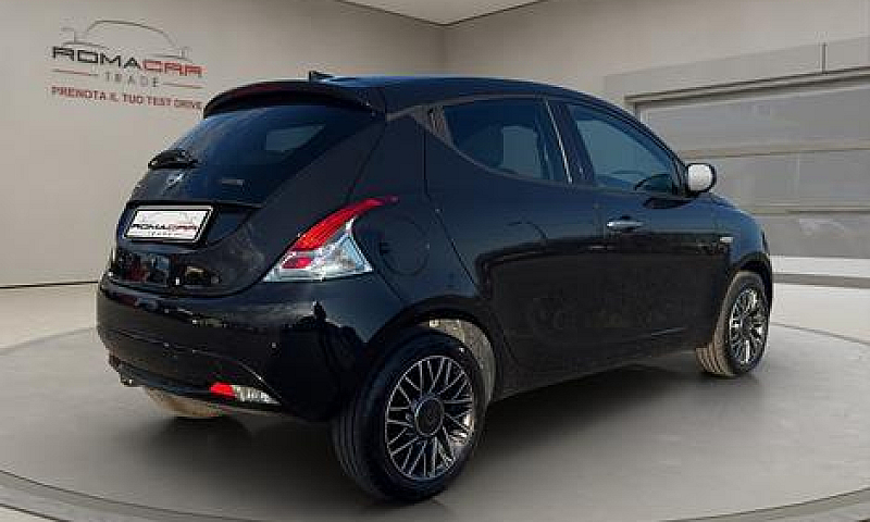 Lancia Ypsilon 3ª Se...