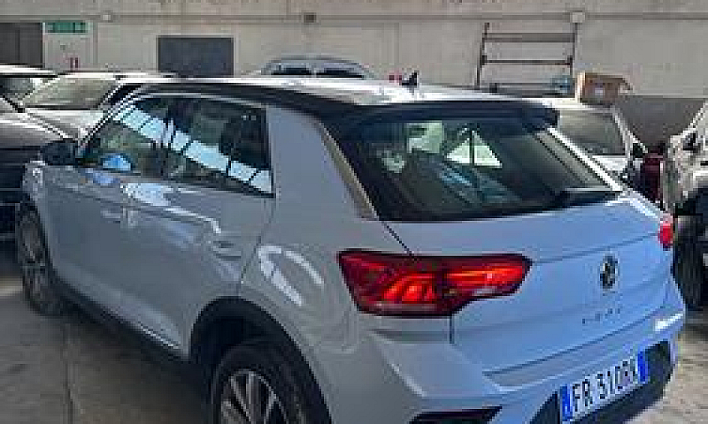 Volkswagen T-Roc 1.0...