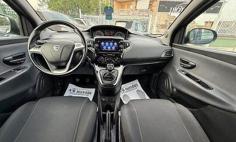 Lancia Ypsilon S&S H...