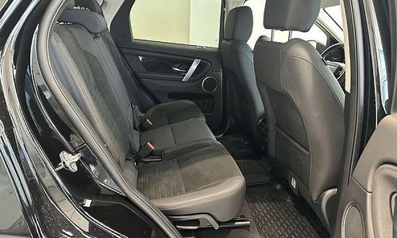 Land Rover Discovery...
