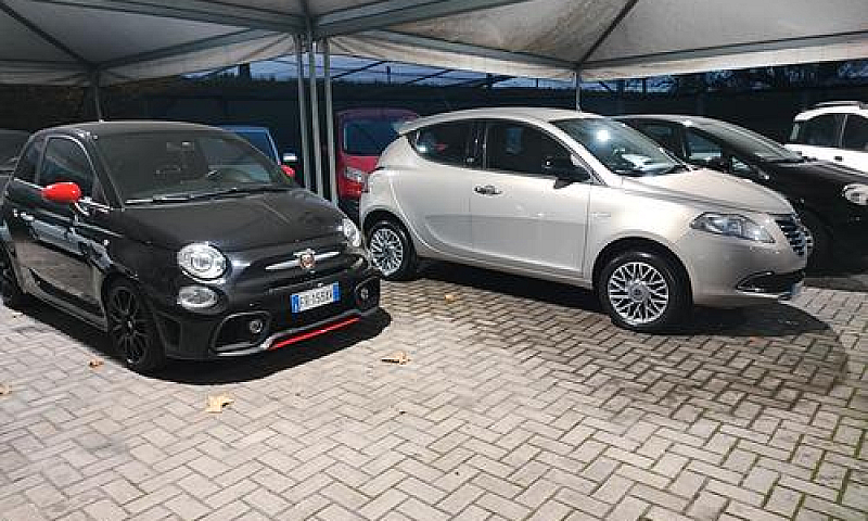 Lancia Ypsilon Con 2...