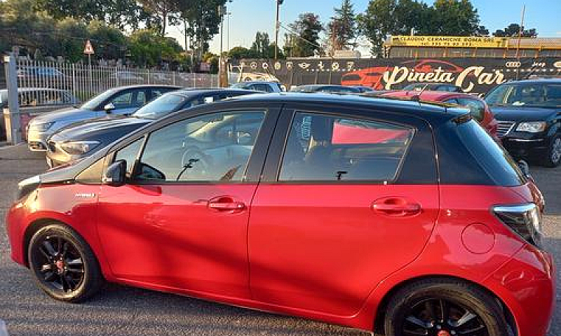 Toyota Yaris 1.5 Hyb...