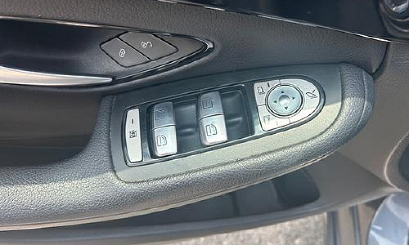 Mercedes-Benz C 200 ...