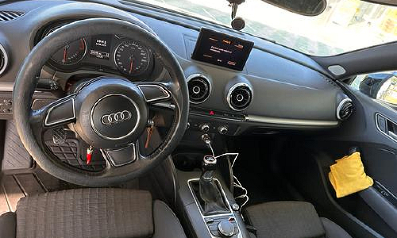 Audi A3 2.0...