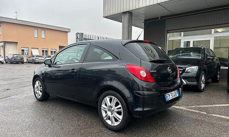 Opel Corsa 1.2 3 Por...