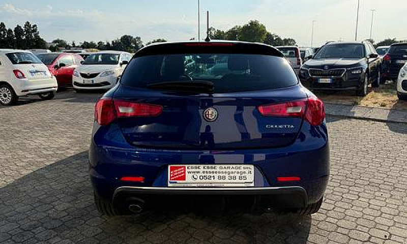 Alfa Romeo Giulietta...