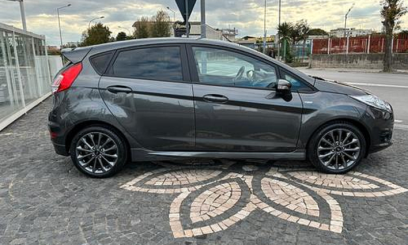 Ford Fiesta 1.5 Tdci...